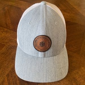 Columbia flex fit hat, light, blue, and white